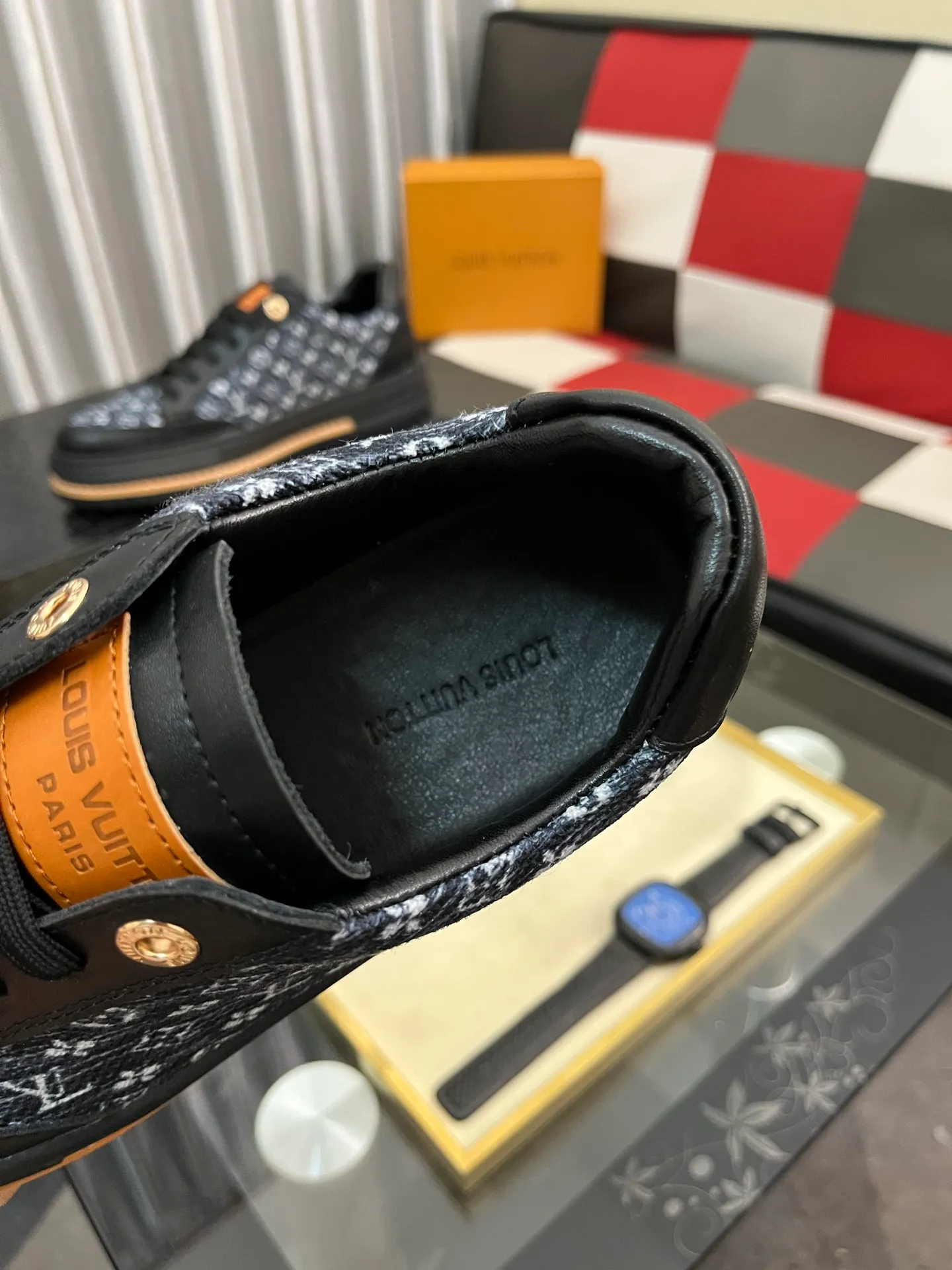 Men's Men's Shoes 💰420⌚️⌚️LV Louis Vuitton. The latest trendy casual shoes are popular in physical stores in sizes 38-44. New spring and summer comfortable imported custom original cowhide, unique jacquard fabric element design. Paired with sheepskin lining, Lv original base, [sun][sun] high-end packaging and high quality💪Details determine quality, you can enter and leave the counter at will, welcome to compare